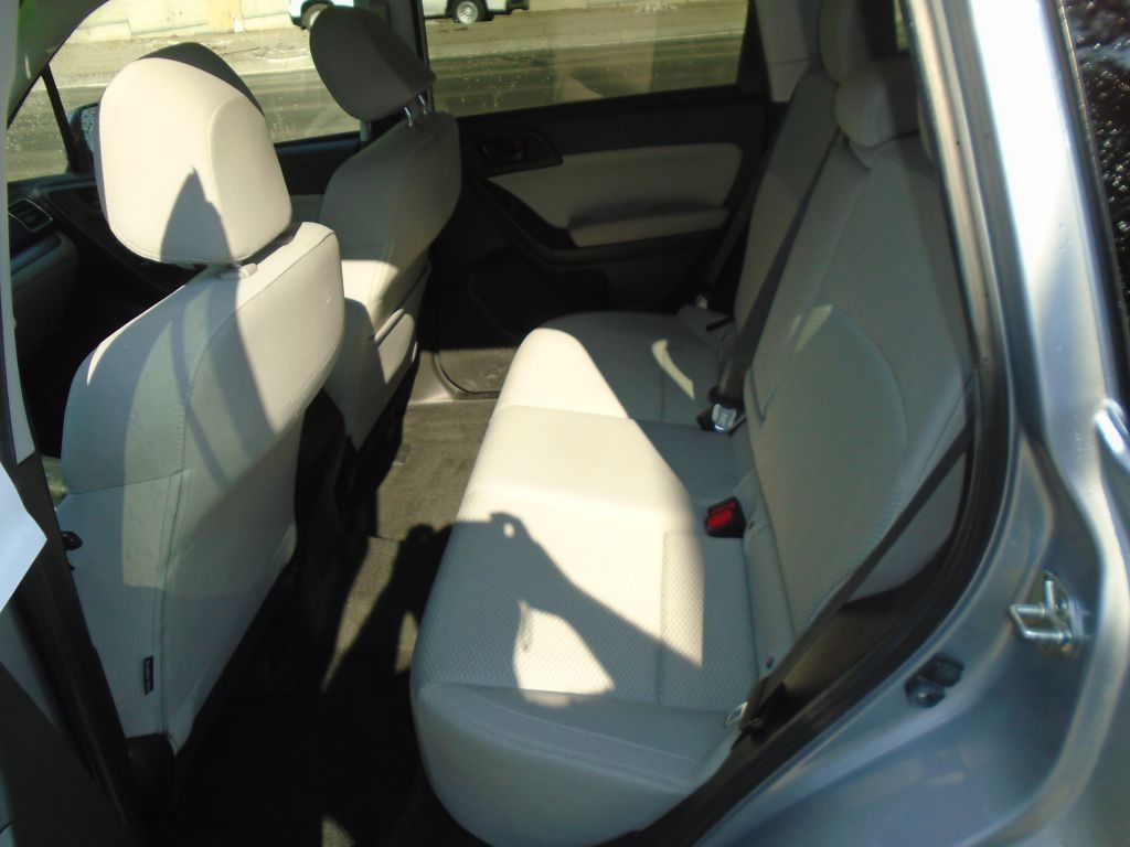 2018 Subaru Forester Image 8