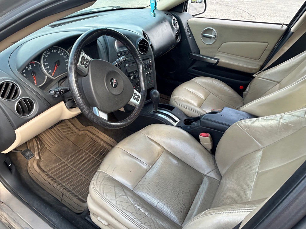 2006 Pontiac Grand Prix Image 6