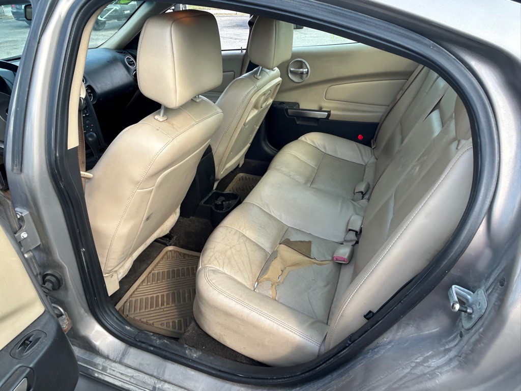 2006 Pontiac Grand Prix Image 10