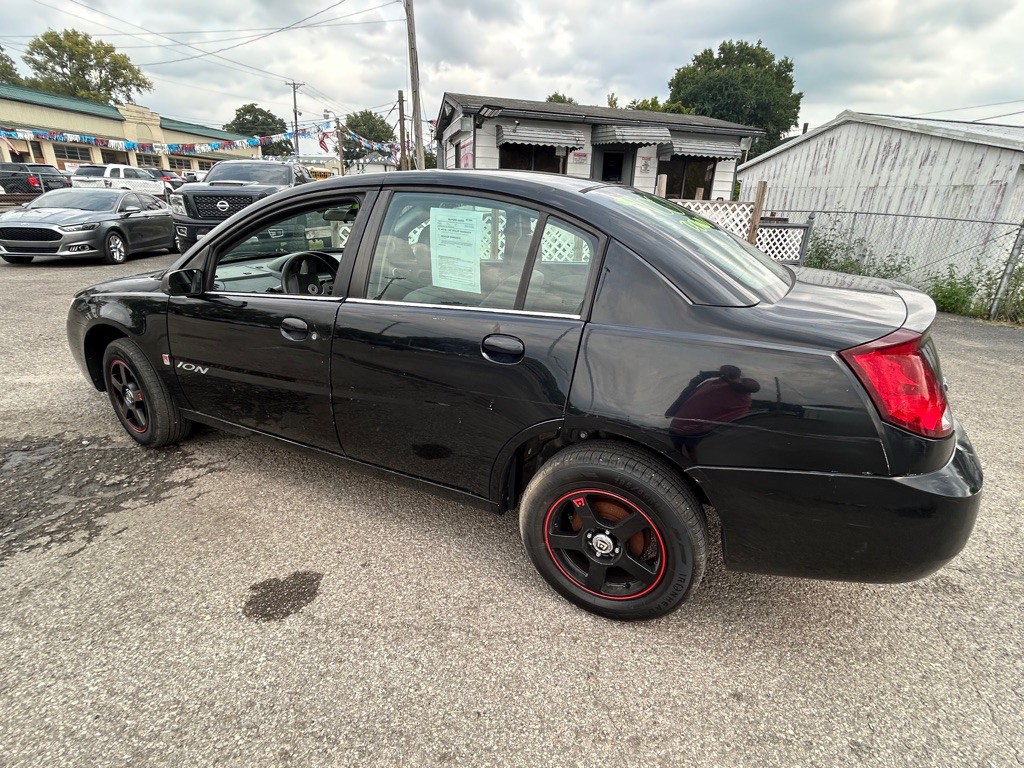 2007 Saturn ION Image 2