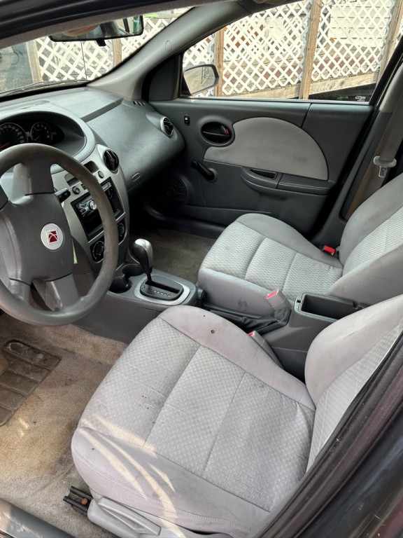 2007 Saturn ION Image 4