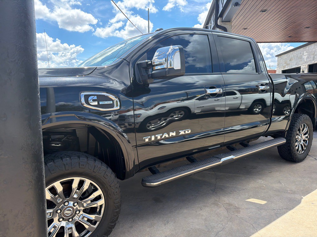 2016 Nissan Titan SL