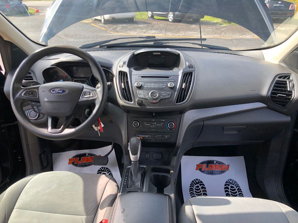 2017 Ford Escape Image 3