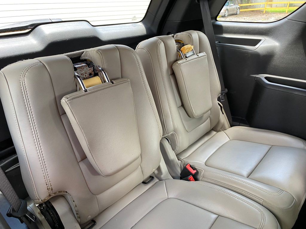 2011 Ford Explorer Image 10