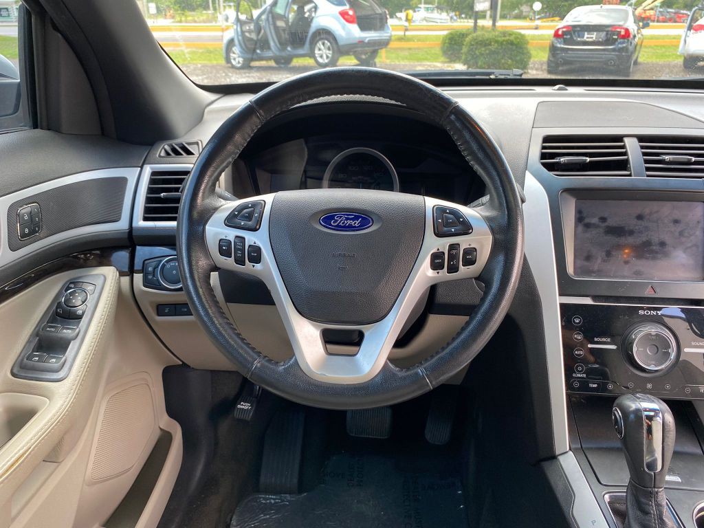 2011 Ford Explorer Image 11