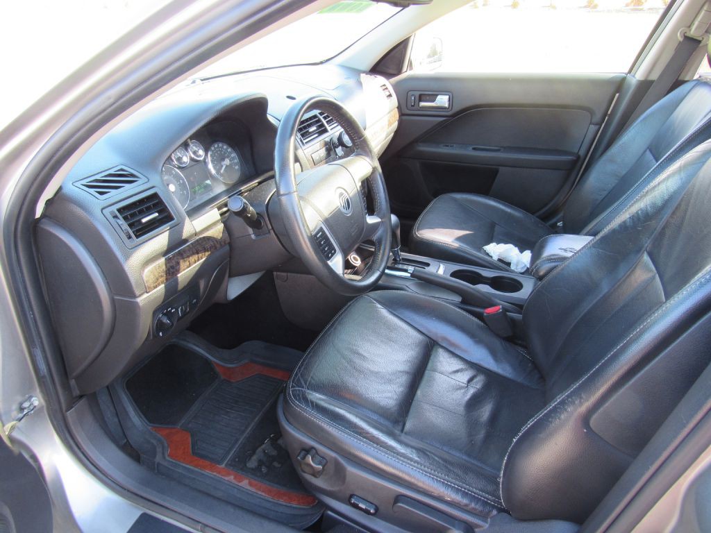 2008 Mercury Milan Image 10