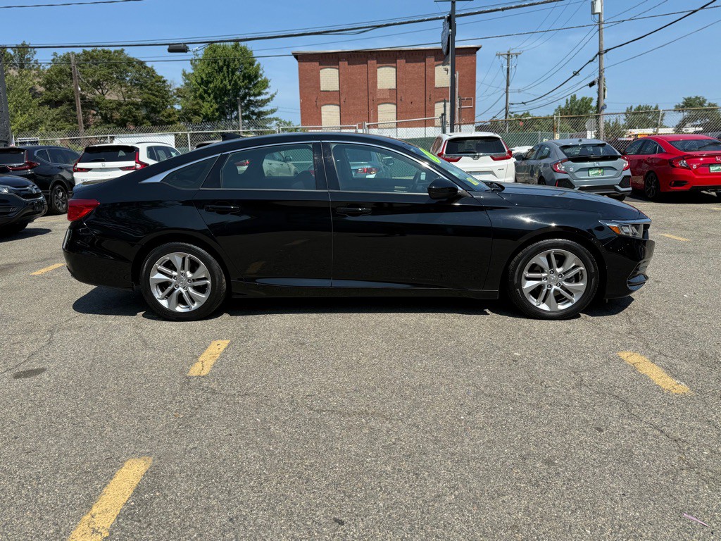 2018 Honda Accord Image 2