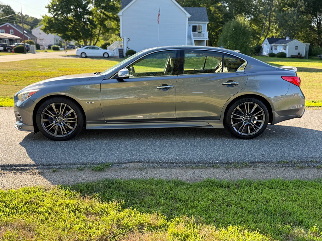 2016 INFINITI Q50 Image 6