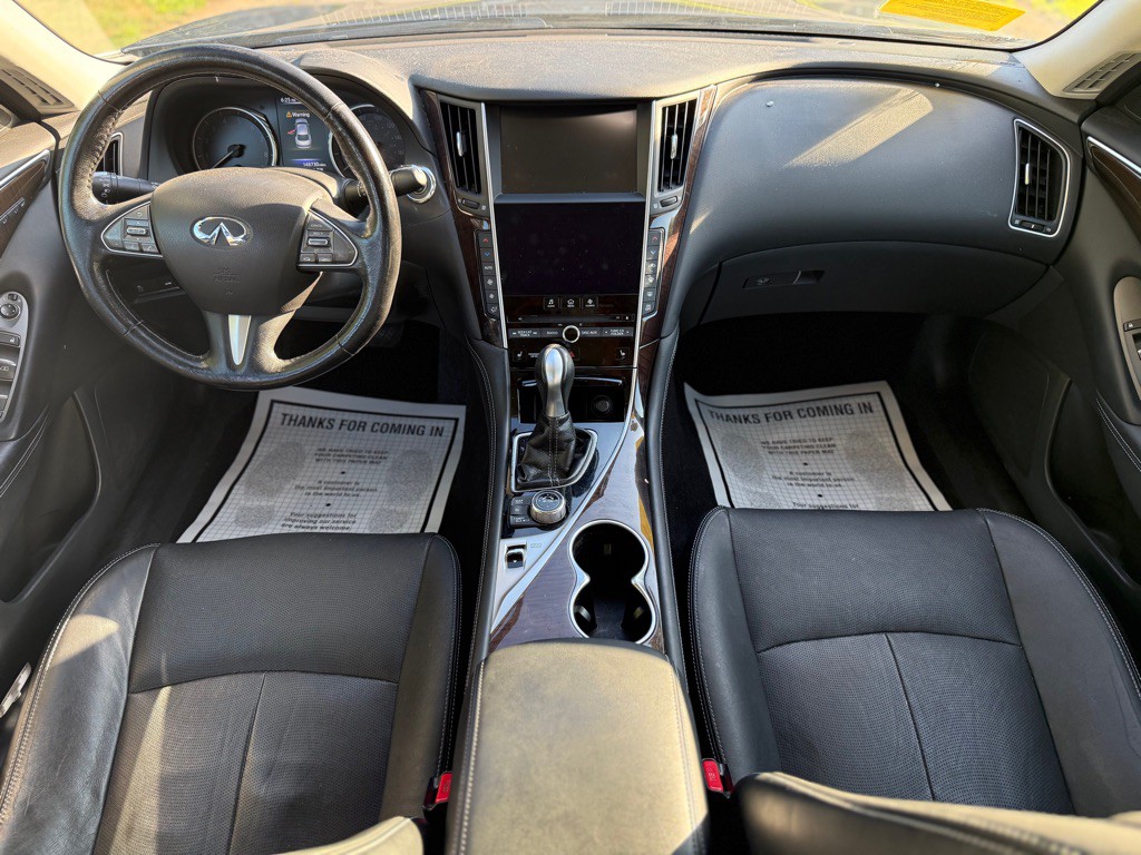 2016 INFINITI Q50 Image 10