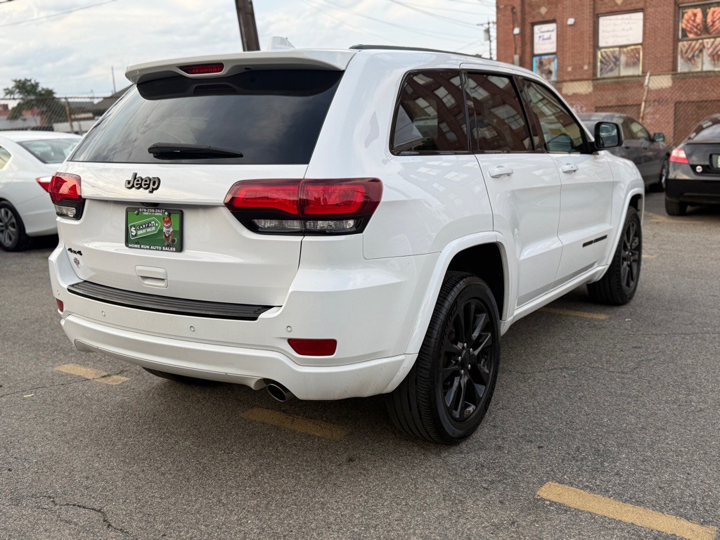 2018 Jeep Grand Cherokee Image 3
