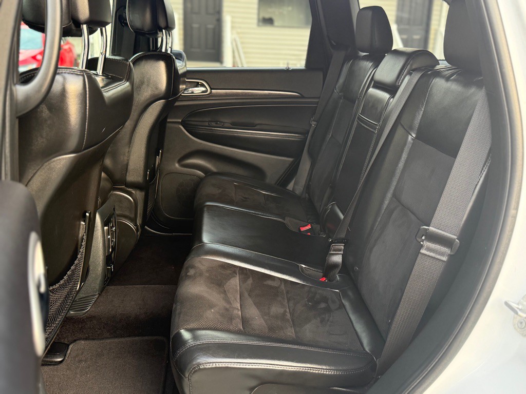 2018 Jeep Grand Cherokee Image 12