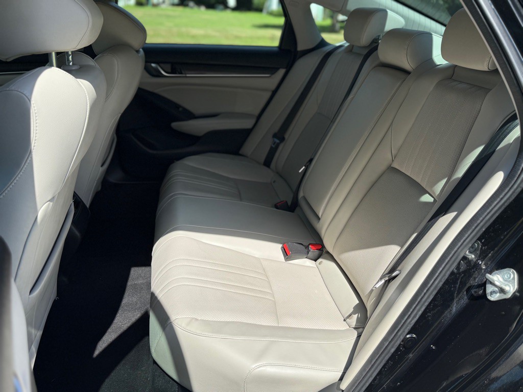 2018 Honda Accord Image 13