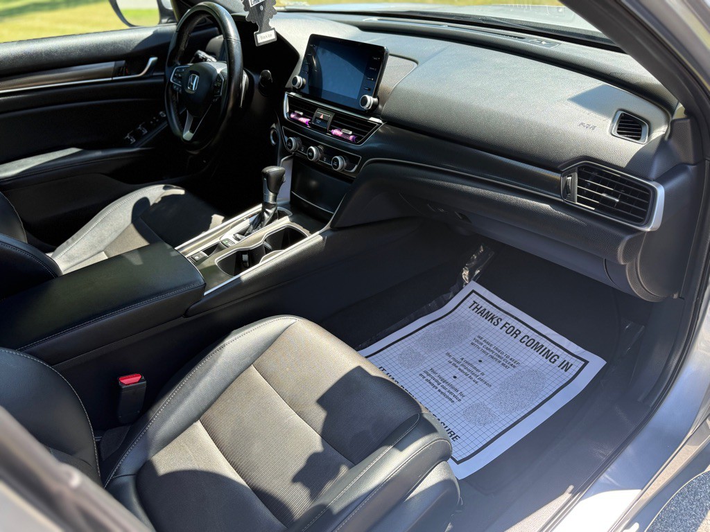 2018 Honda Accord Image 11