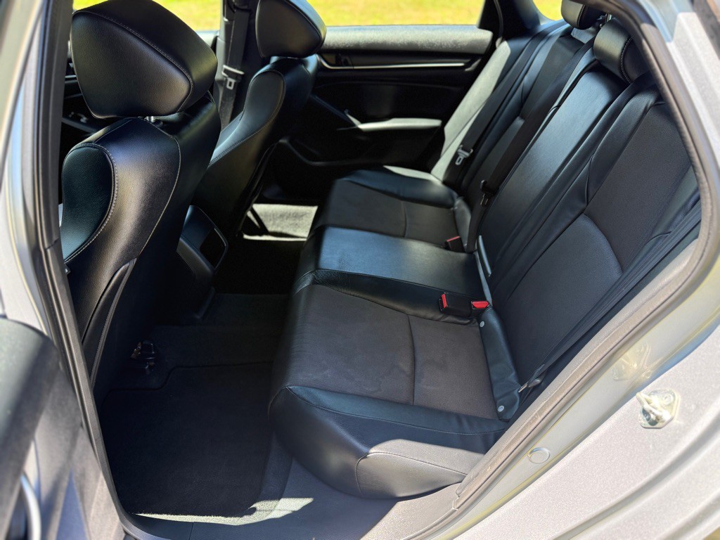 2018 Honda Accord Image 13
