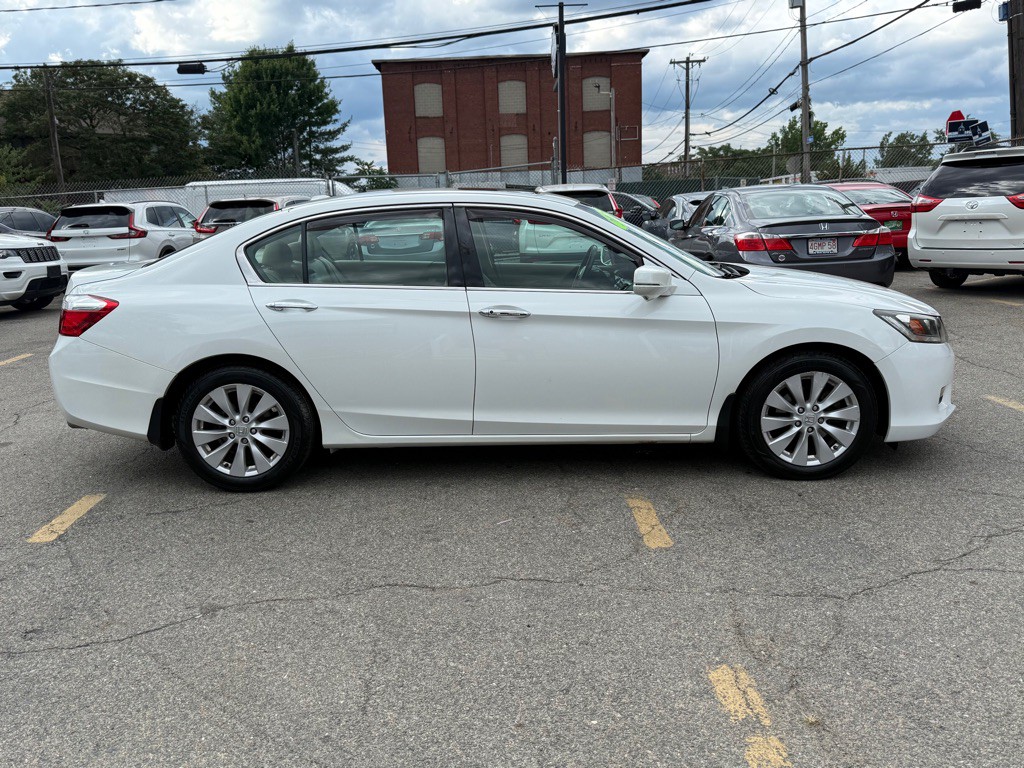 2015 Honda Accord Image 2