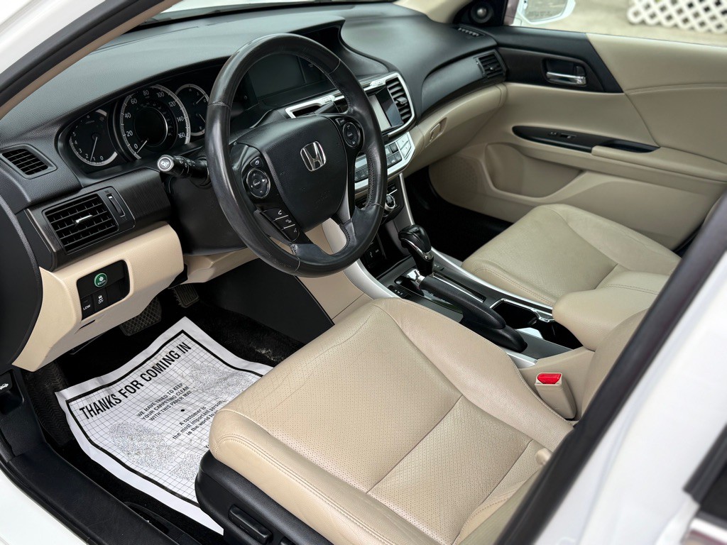 2015 Honda Accord Image 9