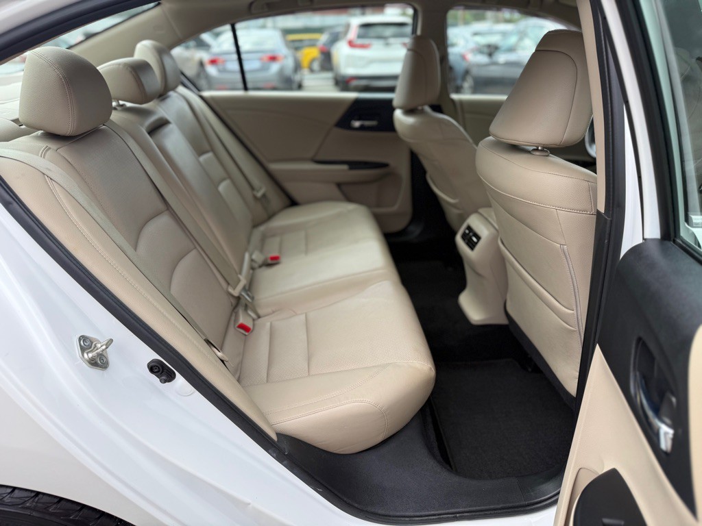 2015 Honda Accord Image 13