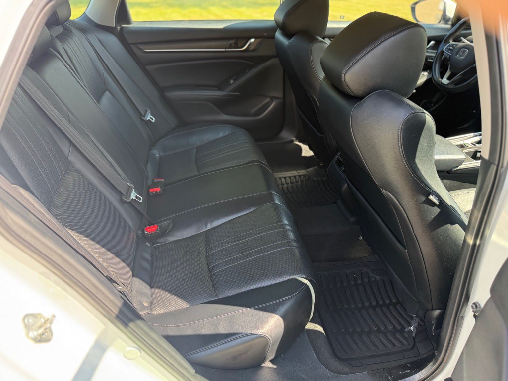 2018 Honda Accord Image 14