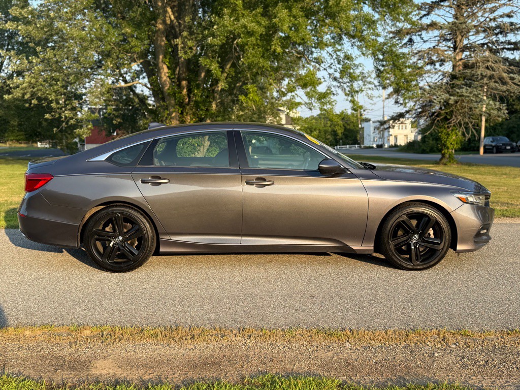 2018 Honda Accord Image 2