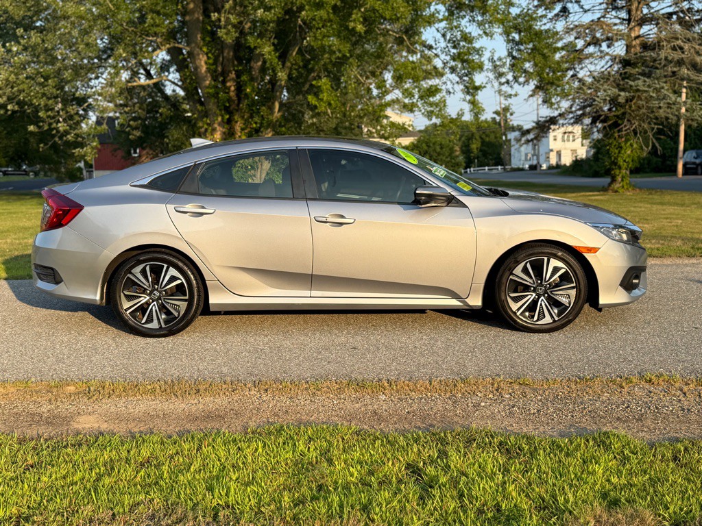 2016 Honda Civic Image 2