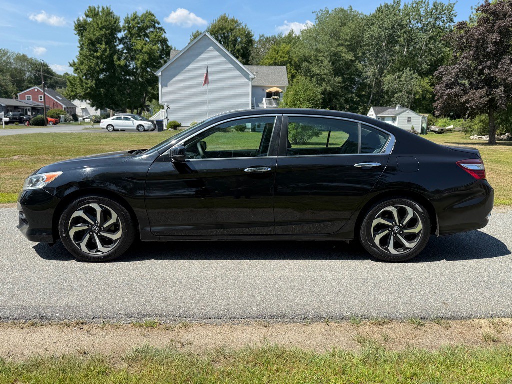 2017 Honda Accord Image 6