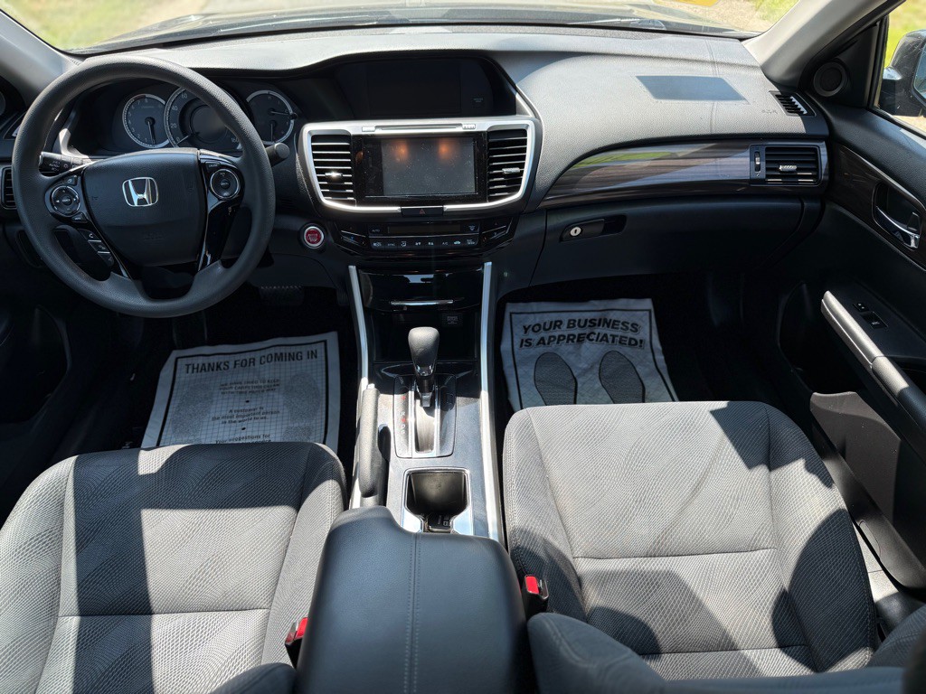 2017 Honda Accord Image 10