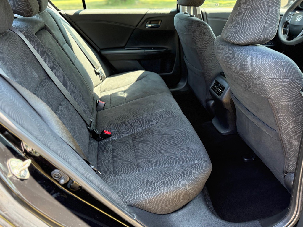 2017 Honda Accord Image 13