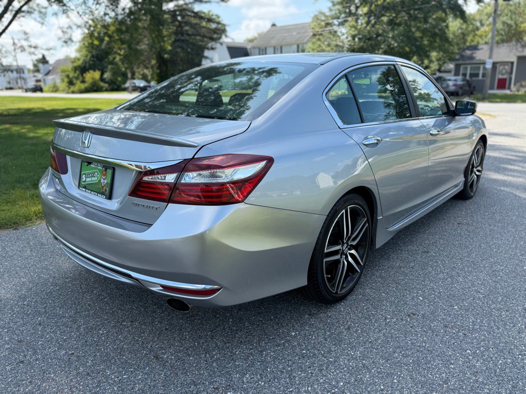 2017 Honda Accord Image 3