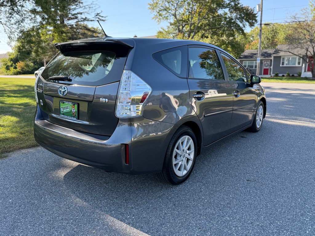 2012 Toyota Prius Image 3
