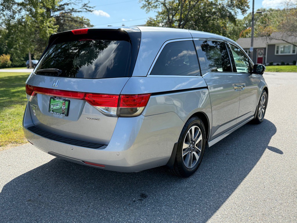 2017 Honda Odyssey Image 3