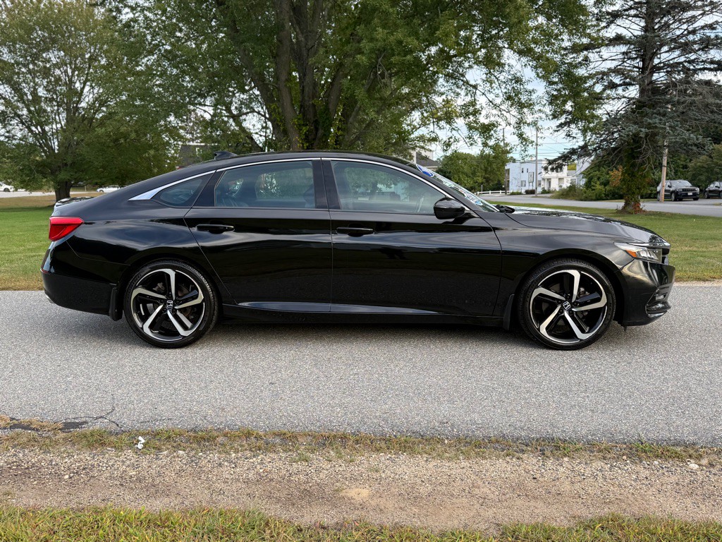 2018 Honda Accord Image 2