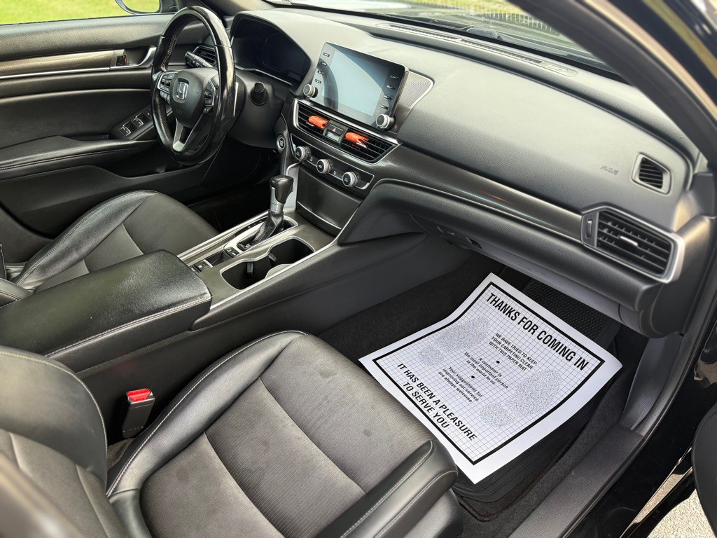 2018 Honda Accord Image 11