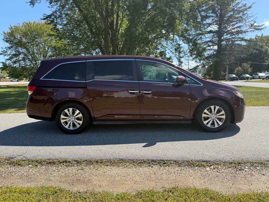 2014 Honda Odyssey Image 2