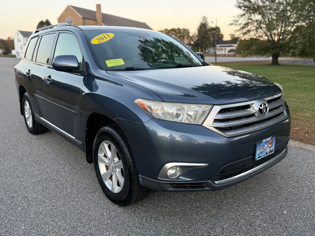 2011 Toyota Highlander Image 1