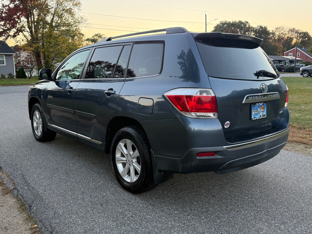 2011 Toyota Highlander Image 5