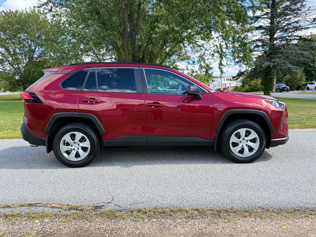 2019 Toyota Rav4 Image 2