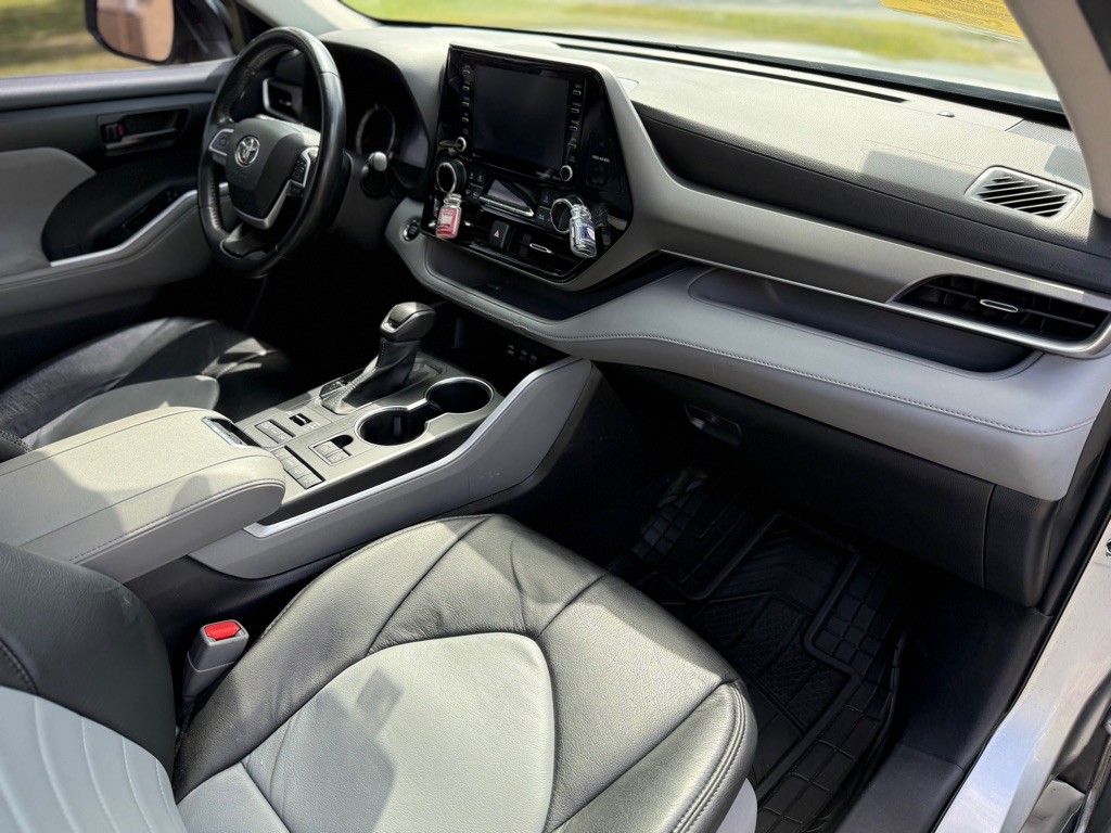 2022 Toyota Highlander Image 11