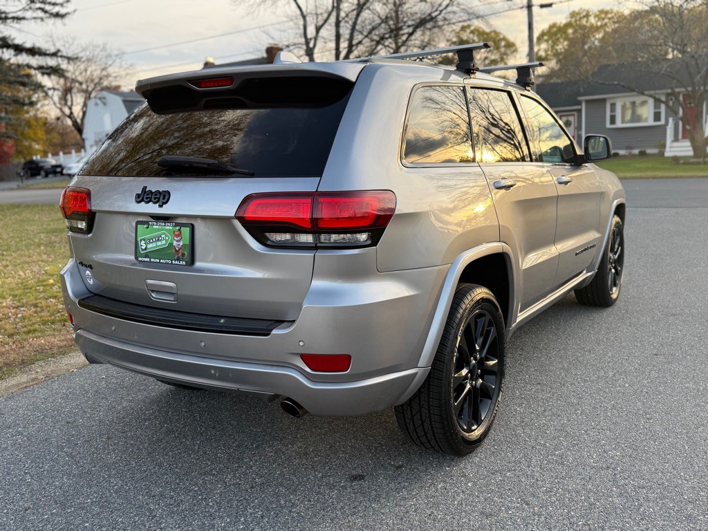 2017 Jeep Grand Cherokee Image 3