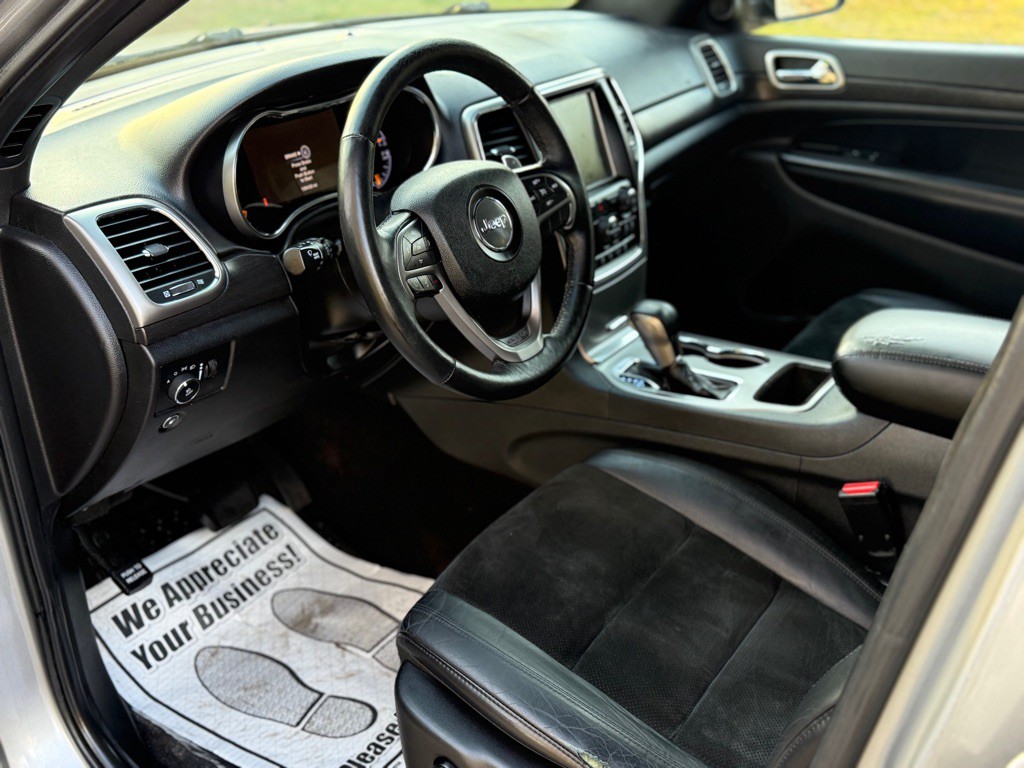 2017 Jeep Grand Cherokee Image 9