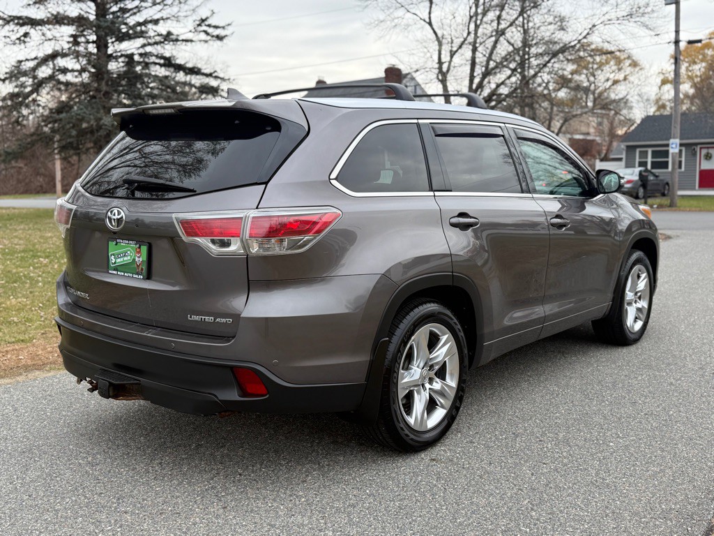 2015 Toyota Highlander Image 3