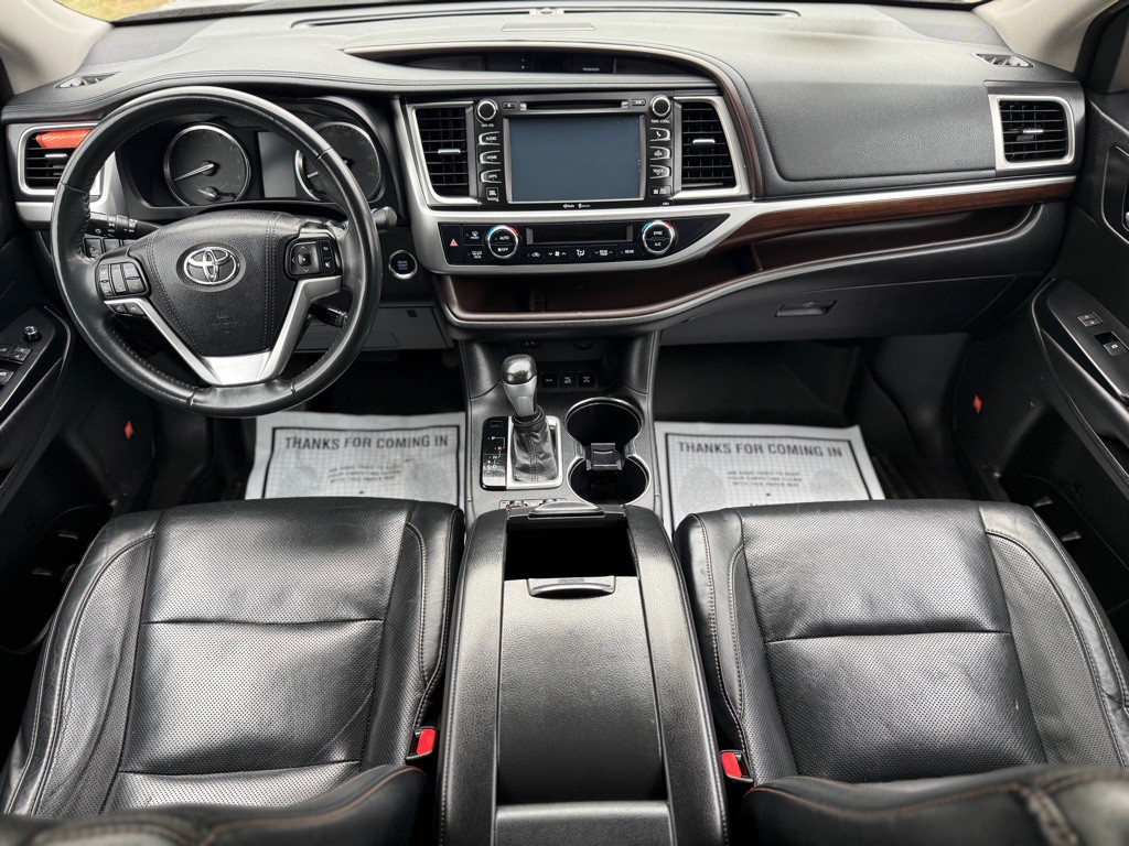 2015 Toyota Highlander Image 10