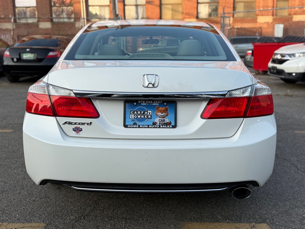2015 Honda Accord Image 16