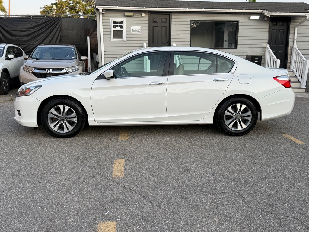 2015 Honda Accord Image 18