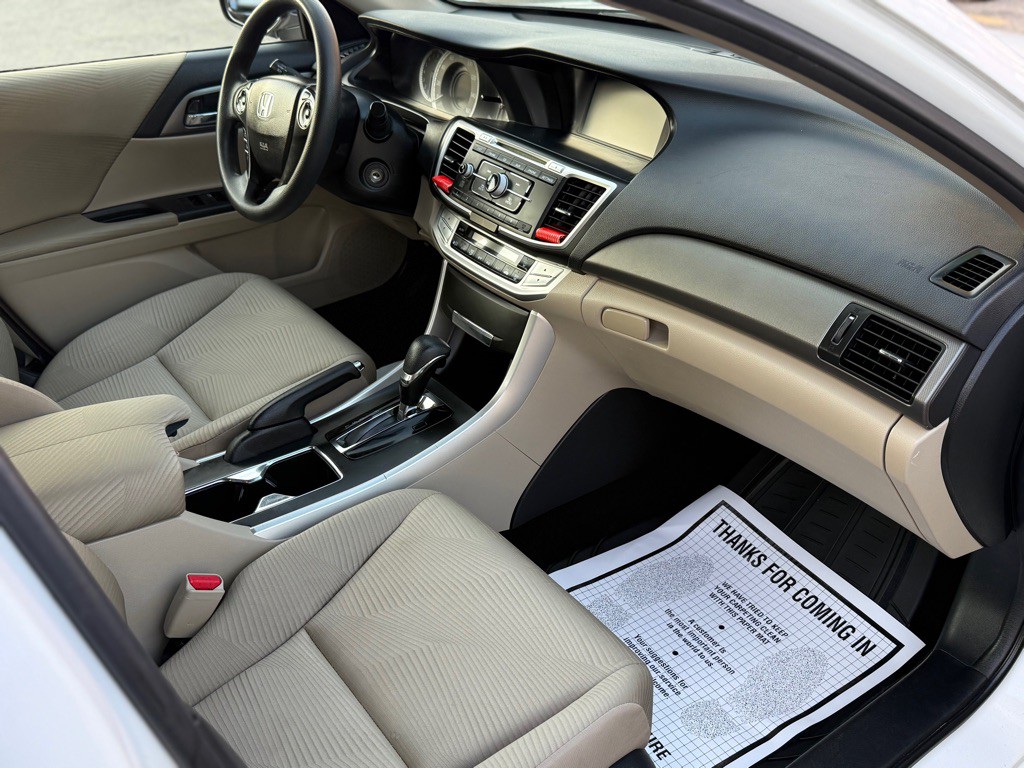 2015 Honda Accord Image 22