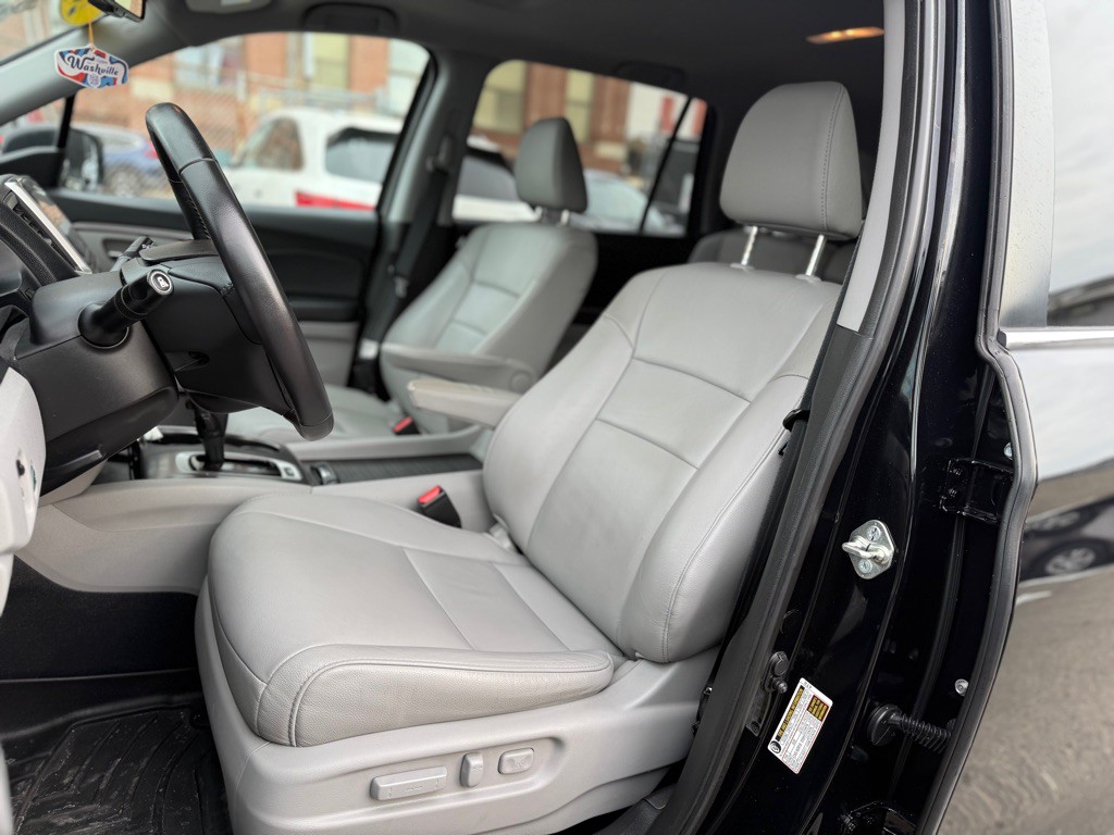 2017 Honda Pilot Image 9