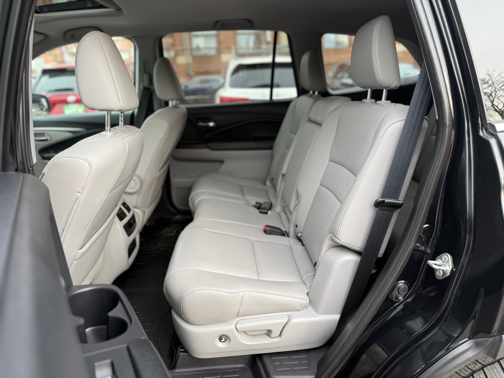 2017 Honda Pilot Image 10