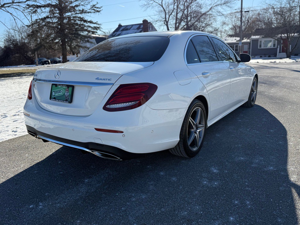 2017 Mercedes-Benz E-Class Image 3