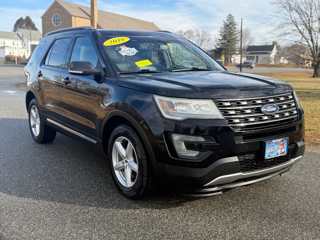 2016 Ford Explorer Image 1