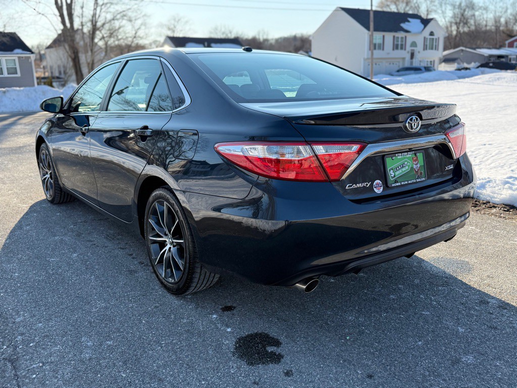 2015 Toyota Camry Image 4