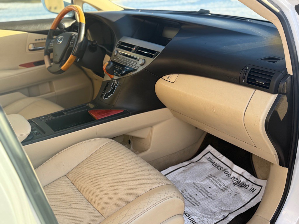 2011 Lexus RX Image 9